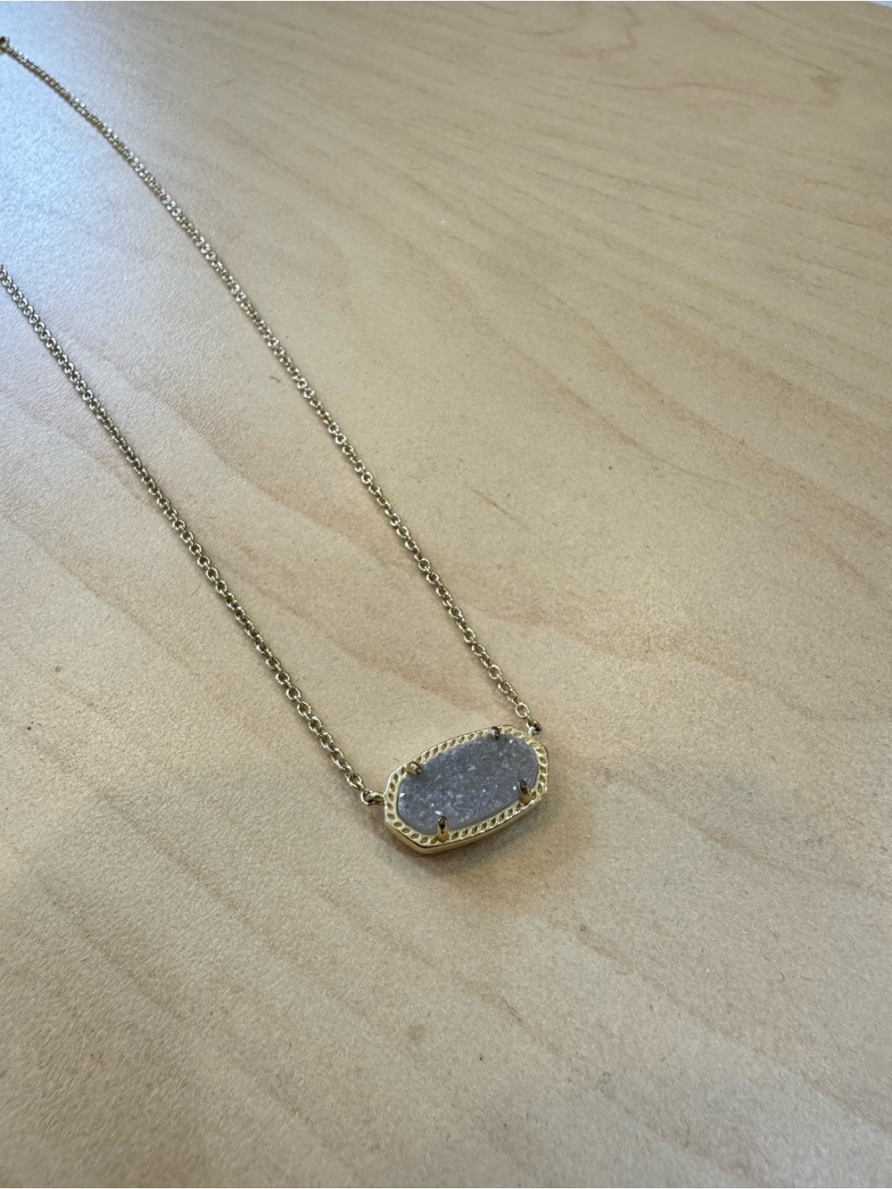 Kendra Scott Pendant Necklace - gold chain